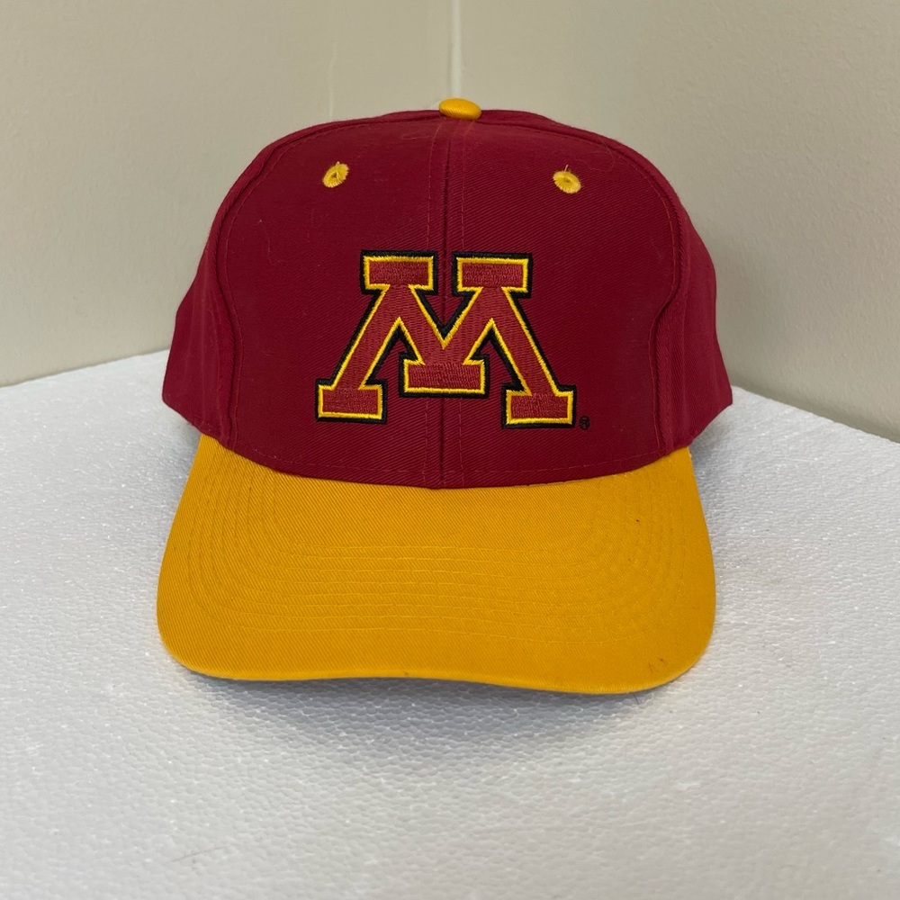 Minnesota Gophers Adjustable SnapBack Hat NWOT
